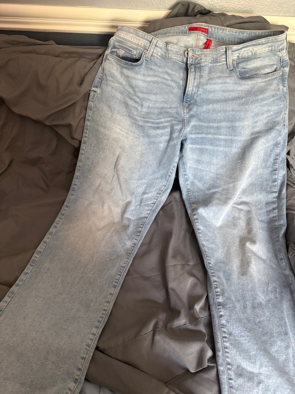 Guess Men's Slim Straight Jeans in Light Blue with Red Trim